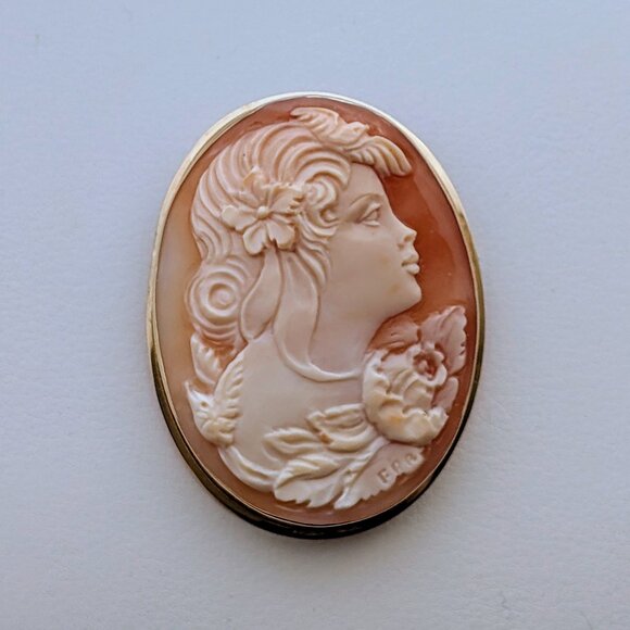 LARGE Italy 14K Yellow Gold Carved Shell Lady Cameo Brooch Pendant Enhancer 15 g